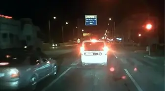 Polisler trafikte tartışırken, gözaltındaki şüpheli ekip aracıyla kaçtı