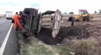 Tekirdağ kömür yüklü tır devrildi 1 yaralı