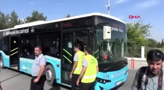 Adıyaman halk otobüsü şoförü, güzergahtan çıkıp rahatsızlanan yolcuyu hastaneye götürdü
