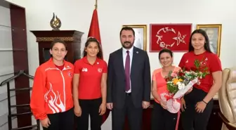 Balkan şampiyonu altın kızlara ödül