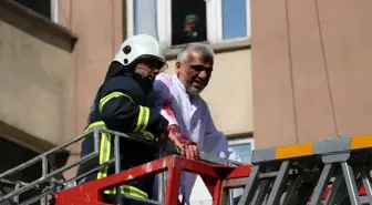 Hastanedeki yangın tatbikatı gerçeğini bile aratmadı
