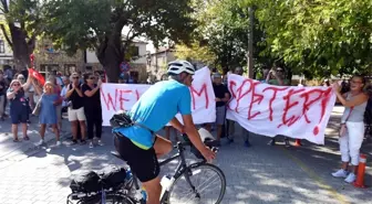 Kanserle mücadeleye dikkat çekmek için bisikletle İngiltere'den Fethiye'ye geldi