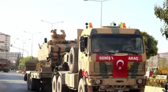 Kilis'ten Münbiç bölgesine zırhlı muharebe aracı sevkıyatı