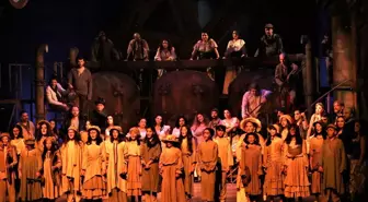 Mersin Devlet Opera ve Balesi 'Carmen'i sahneledi