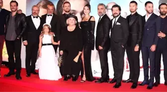Perihan Savaş ve Nebahat Çehre 7. Koğuştaki Mucize filminin galasından ağlayarak ayrıldı