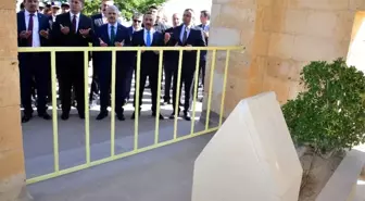 Yunus Emre, türbesinde dualarla anıldı