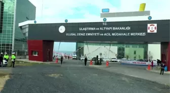 Ulaştırma ve Altyapı Bakanı Cahit Turhan