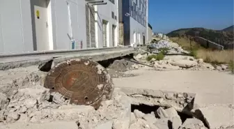 Bahçesinde çökme olan hastane geçici olarak taşınacak