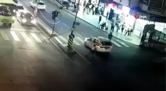 Diyarbakır'da feci kaza... Ölümden saniyelerle böyle kurtuldular
