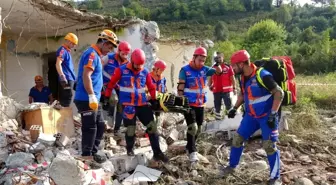 Nefes kesen deprem tatbikatı