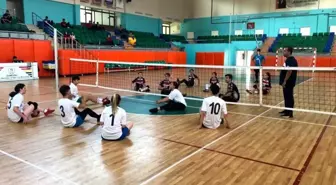 Rize'de Oturarak Voleybol Turnuvası düzenlendi