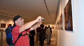 'Eğreti Hayatlar' adlı fotoğraf sergisi açıldı