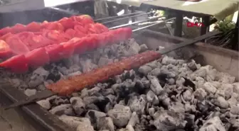 Mersin-ankara'da tarsus kebabı'na yoğun ilgi