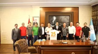 Alanyaspor'dan Rektör Kalan'a hayırlı olsun ziyareti