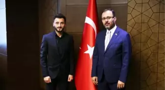 Bakan Kasapoğlu, Enver Cenk Şahin'i kabul etti