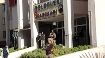 Hakkari ve yüksekova'nın hdp'li belediye başkanları gözaltında