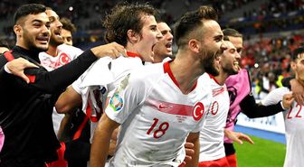 Leicester City'den Çağlar Söyüncü paylaşımı