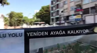 Manisa thyateira'da roma caddesi sütunları ayağa kaldırılıyor