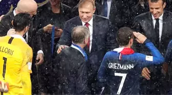 Milliler asker selamı gönderince tepki, Griezmann gönderince ses yok!