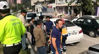 Yayaya yol vermek için duran araca otomobil arkadan çarptı: 1 yaralı