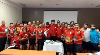 Yeşilyurt Belediyespor'da Mehmet Ak'tan futbolcularına farklı motivasyon teknikleri