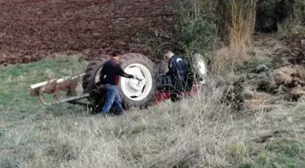 Bolu'da devrilen traktörün altında kalan sürücü hayatını kaybetti