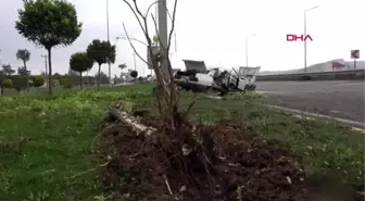 Hurdaya dönen otomobilden yaralı kurtuldu