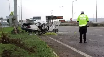 Kazada otomobili hurdaya döndü, sürücü yaralandı