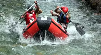 Türkiye Rafting Şampiyonası 2'nci ayak yarışları Bahçesaray'da başladı