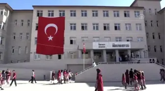 Ağrılı öğrencilerden Mehmetçik'e destek