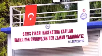 Ege Üniversitesi ailesi Mehmetçiğe 'asker selamıyla' destek verdi