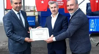 Küçük öğrenciler atık pillerden ay yıldız yaptı