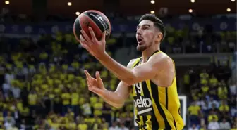 Nando de Colo Fenerbahçe'de tarih yazdı! İlk maçında...