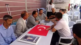 Çorum Belediyesi Kent Konseyi üyelerinden çocukları dağa kaçırılan ailelere ziyaret