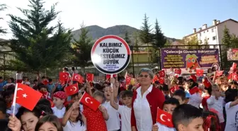 Küçük kalpli miniklerden Mehmetçiğe destek