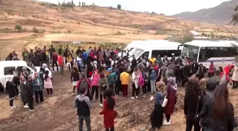 Üniversite öğrencileri Hakkari'nin doğal güzelliklerini keşfetti