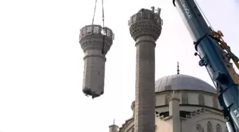 Depremde minaresi yıkılan camiyi yaptıran hayırseverin kızı: Babamın adı yok olmasın