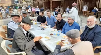 Adıyaman'da vatandaşlara lokma dağıtıldı