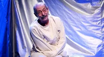 Genco Erkal 'Bir Delinin Hatıra Defteri' ile Trump'ta