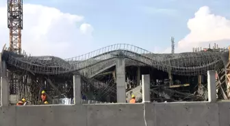 Tarsus'ta hastane ek binası inşaatında çökme