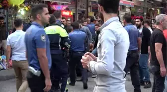 Faturasız telefon ve aksesuar satan esnaf, polisle kavga etti: 5 yaralı
