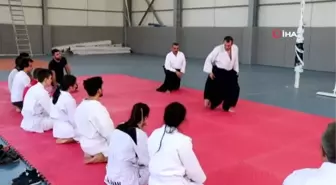 Üniversite öğrencilerine Aikido dersi