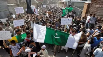 Keşmir 'Kara Gün'ü anıyor!