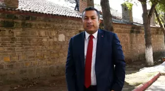 Çardak beldesindeki tarihi hanın çatısı onarılıyor
