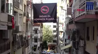 İzmir mahalle sakinlerinden korna sesine afişli çözüm