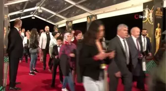 Altın Portakal Film Festivali Kırmızı halıda ünlüler geçidi