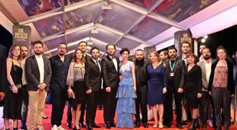 Altın Portakal Film Festivali'nde kırmızı halıda ünlüler geçidi