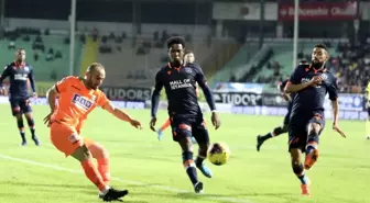 Aytemiz Alanyaspor ile Medipol Başakşehir maçı golsüz bitti