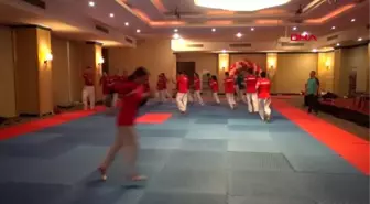 Spor işitme engelliler karate ve tekvando milli takımları kampta