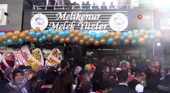 Bu kafeyi down sendromlular işletecek